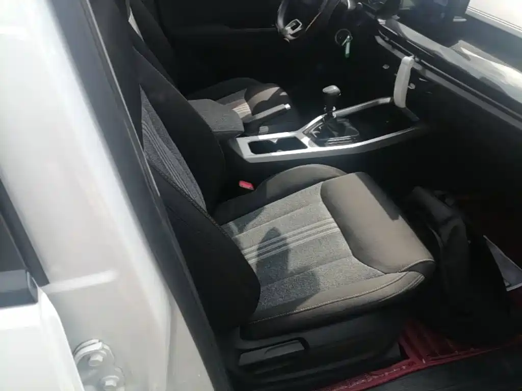 Wuling Motors Wuling Jiachen 2025 2022 1.5L Manual Joy Elite