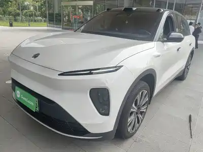 NIO ES8