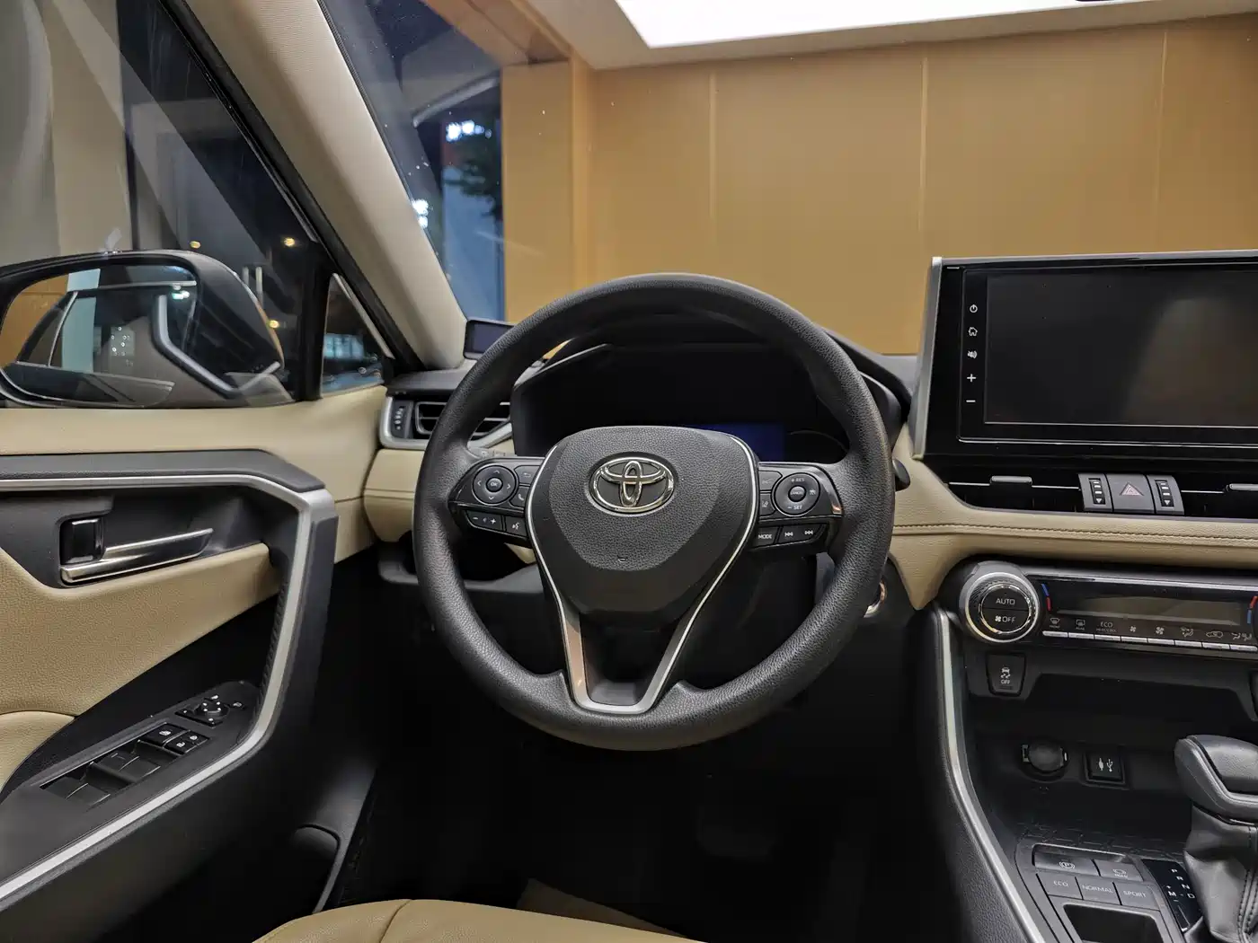 Toyota RAV4 Rongfang 2020 2.0L CVT 2WD Trend Edition фото 14