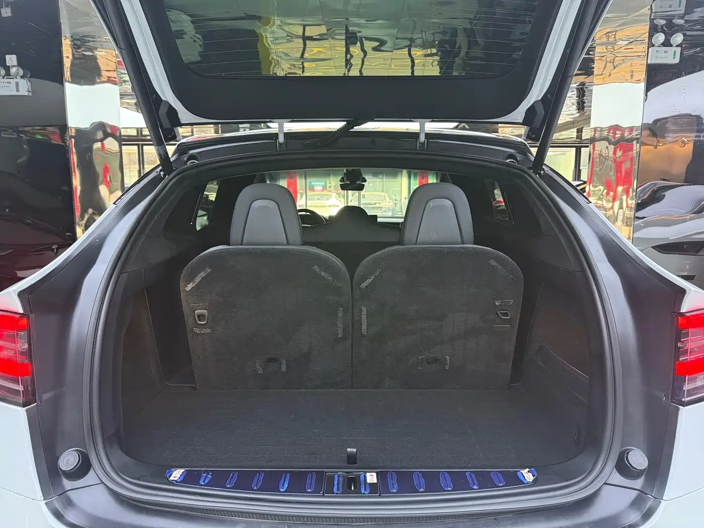 Tesla Model X 2024 2023 Dual Motor All-Wheel Drive Edition