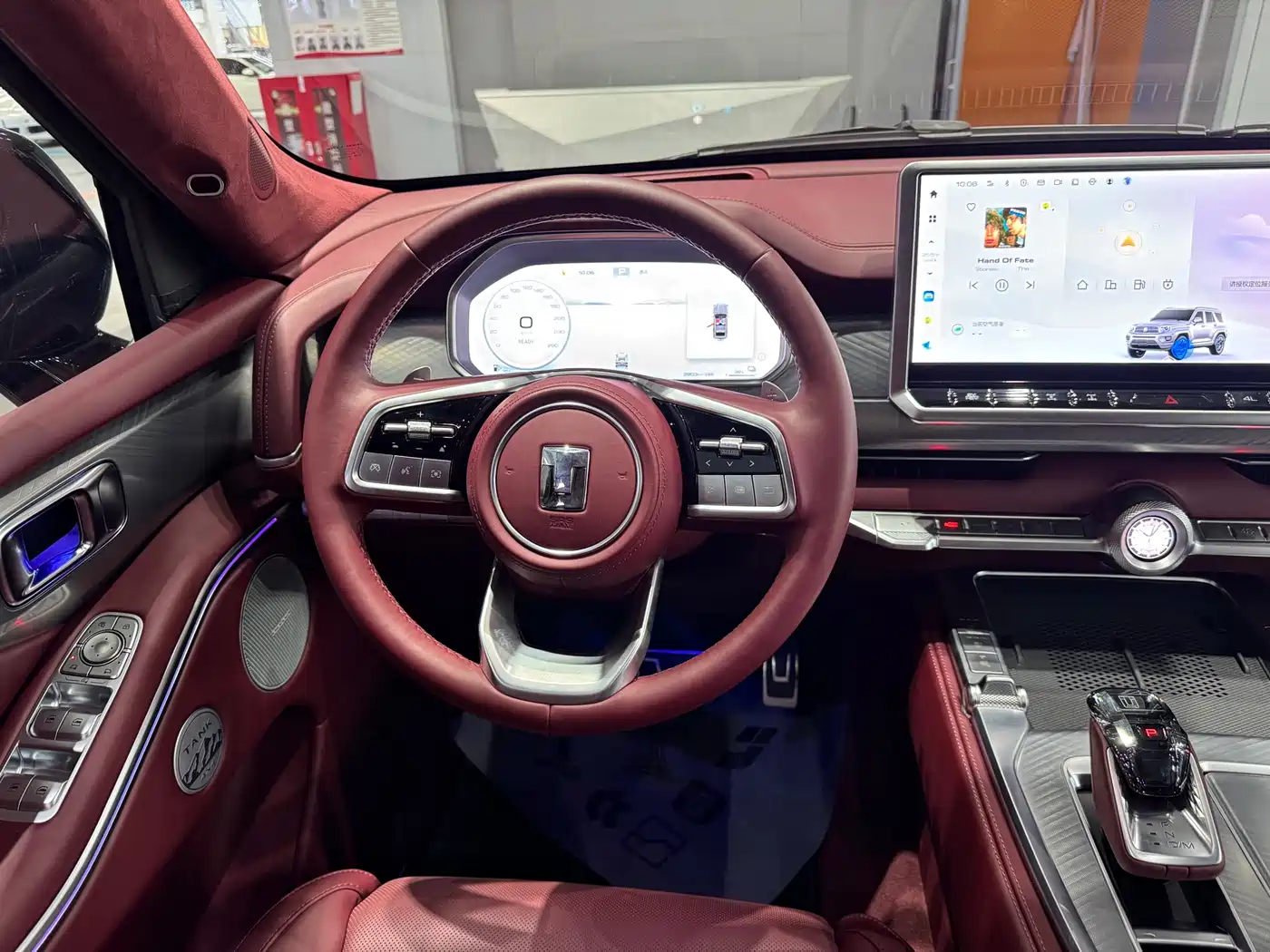 TANK TANK 700 NEW ENERGY