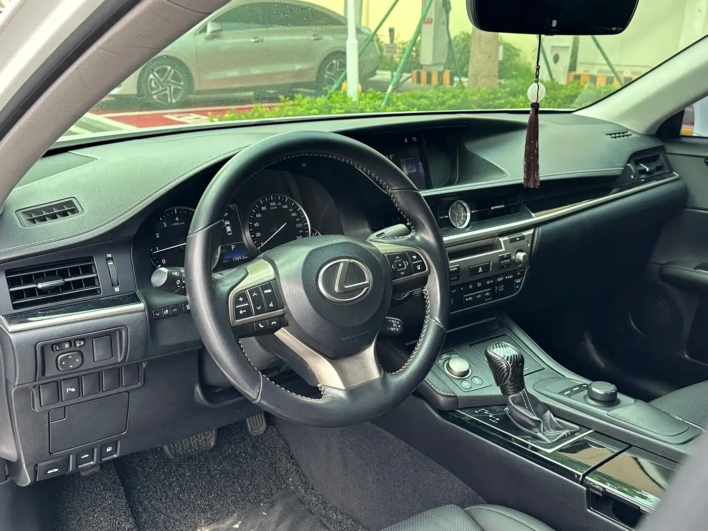 Lexus ES 2015 200 Elite Edition фото 6