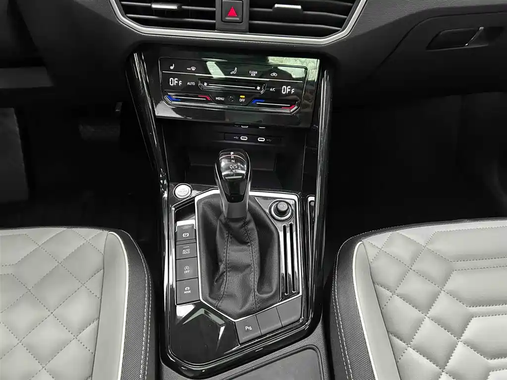 Volkswagen Tayron 2023 280TSI 2WD Luxury Plus Advanced Edition фото 5