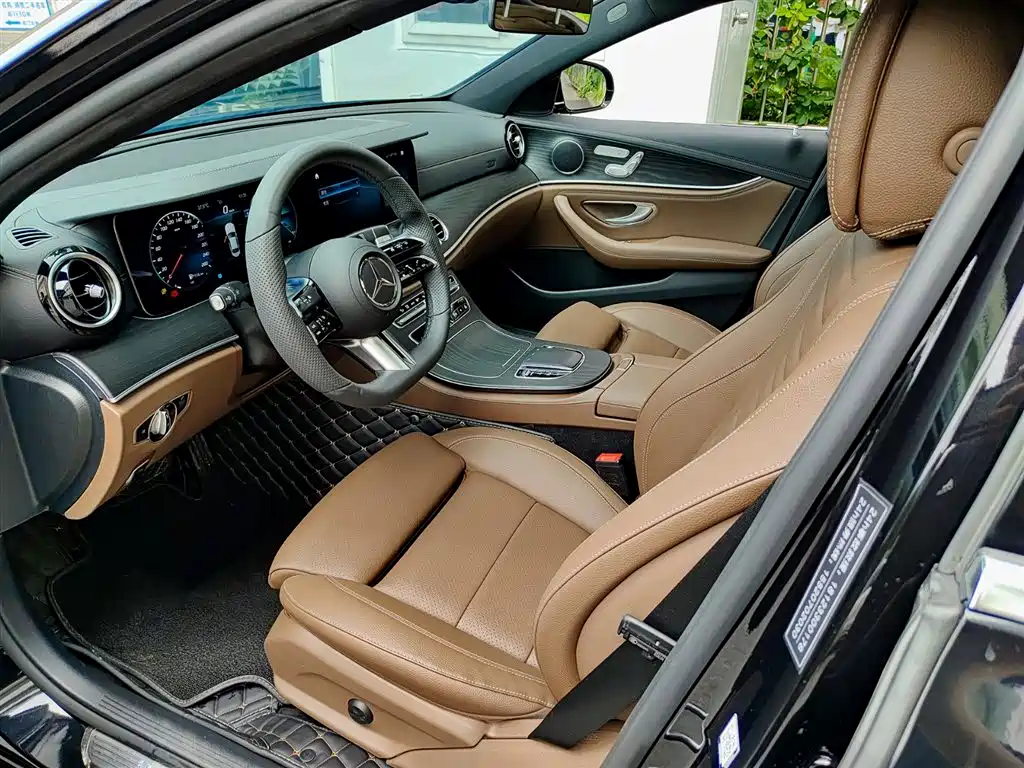 Mercedes-Benz E-Class 2022 E 300 L Sport Fashion фото 7
