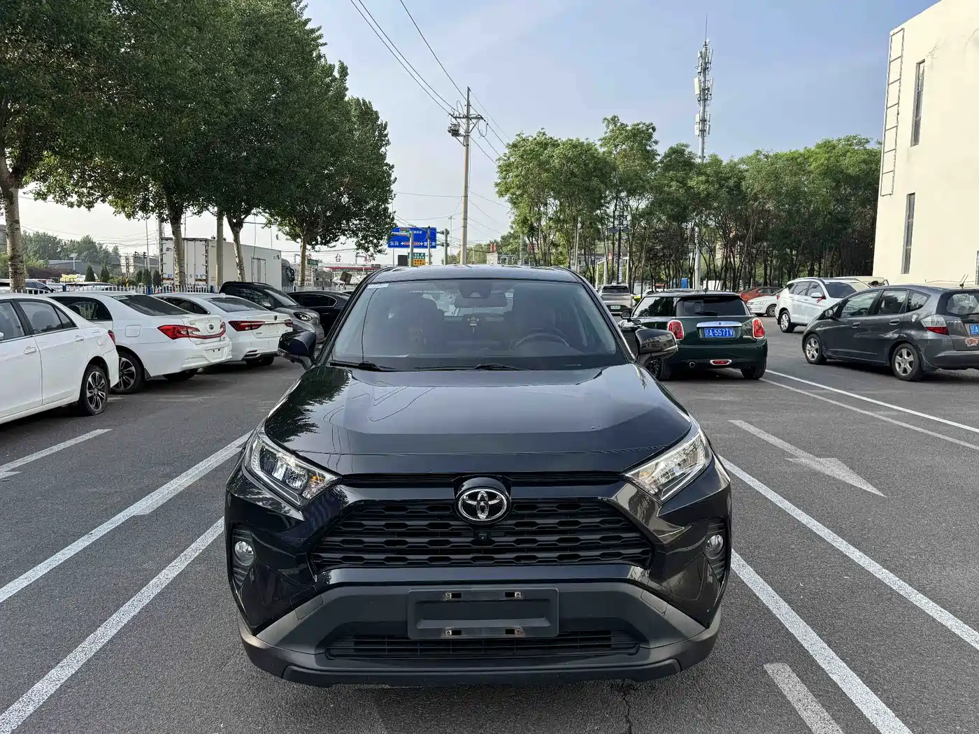 Toyota RAV4 Rongfang 2022 2.0L CVT 2WD Urban Edition фото 2