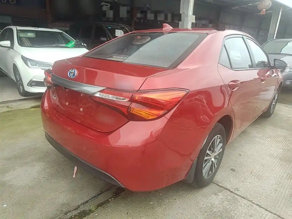 Toyota Levin 2016 Hybrid 1.8H GS E-CVT Elite Sunroof фото 7