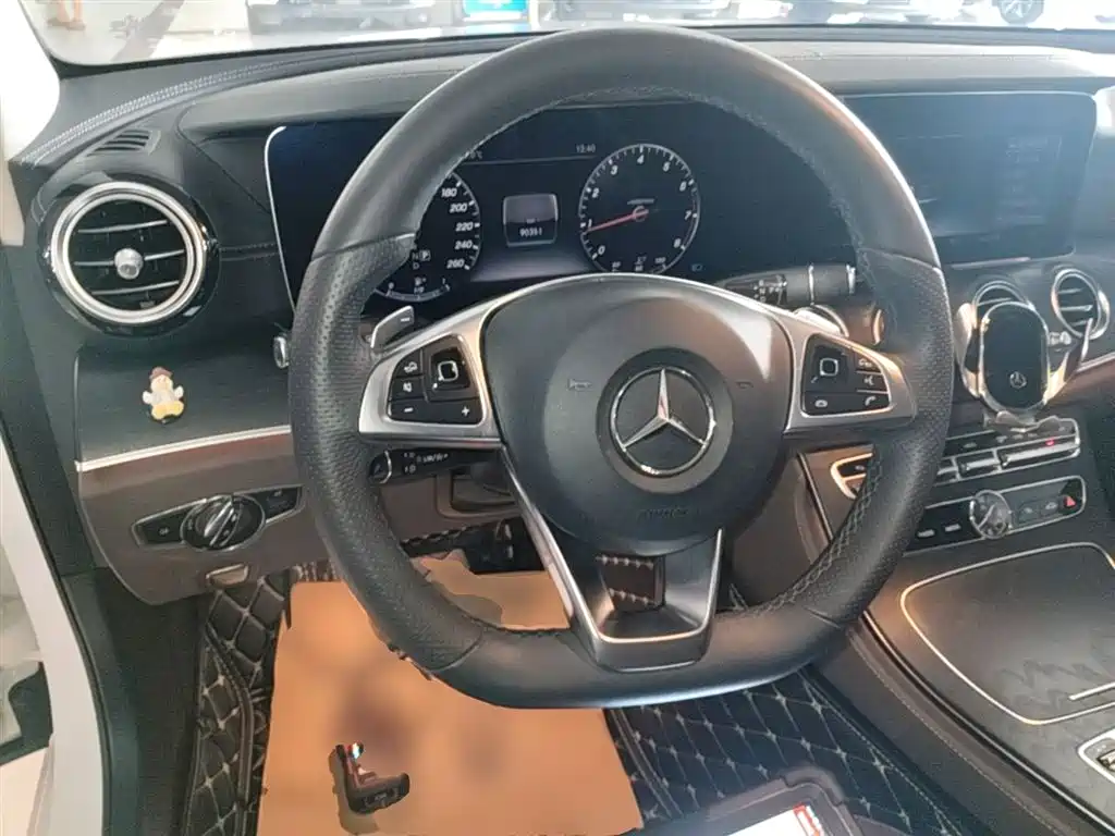 Mercedes-Benz E-Class 2017 E 300 L Sport Fashion фото 11