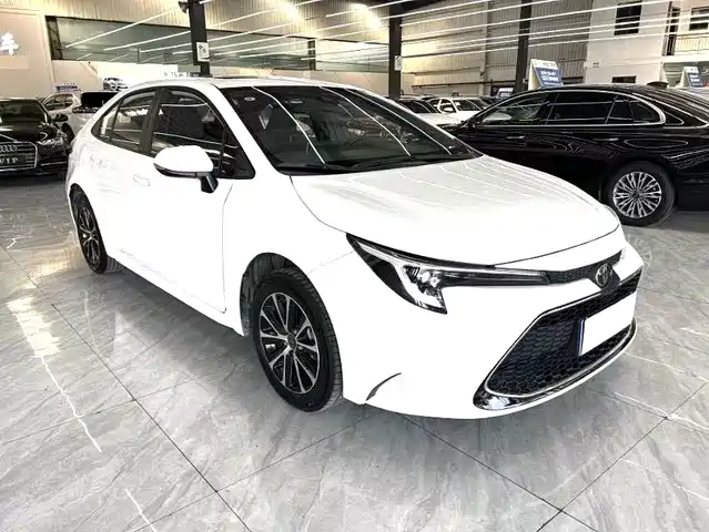 Toyota Levin 2023 185T CVT Luxury — фото 1