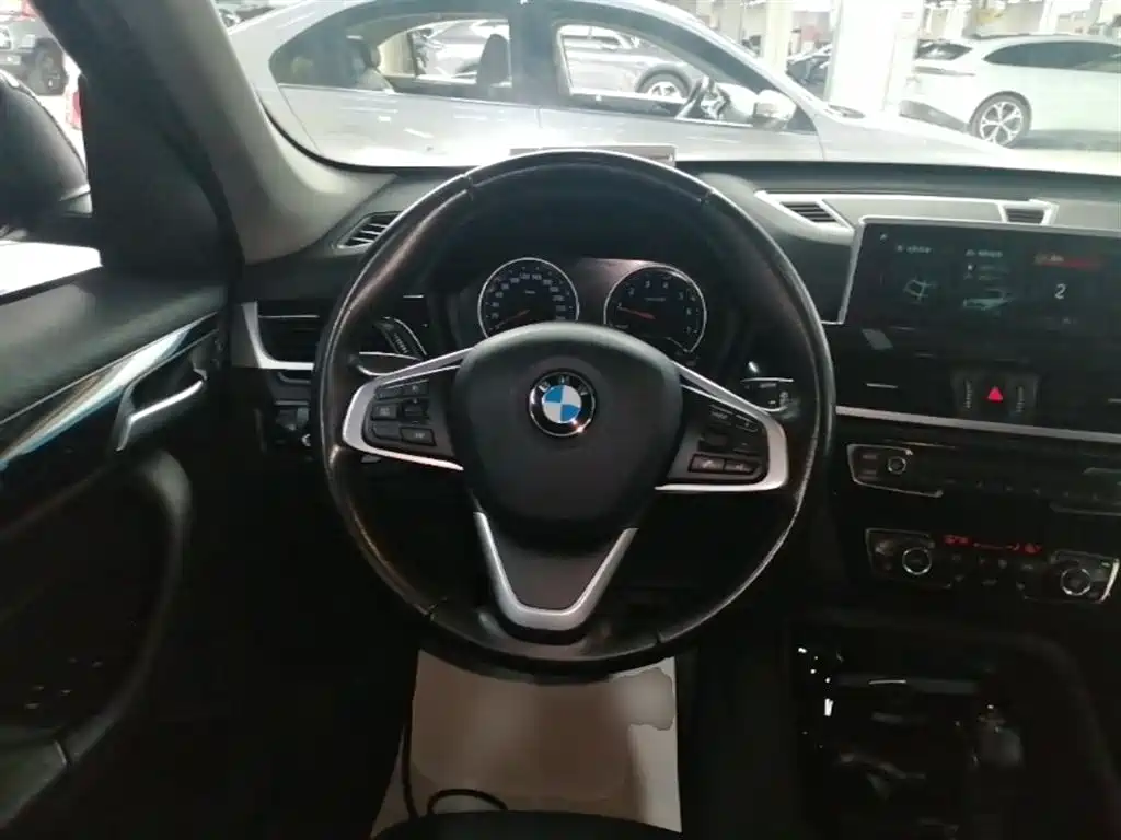 BMW X1 2019 xDrive20Li Luxury Model фото 11