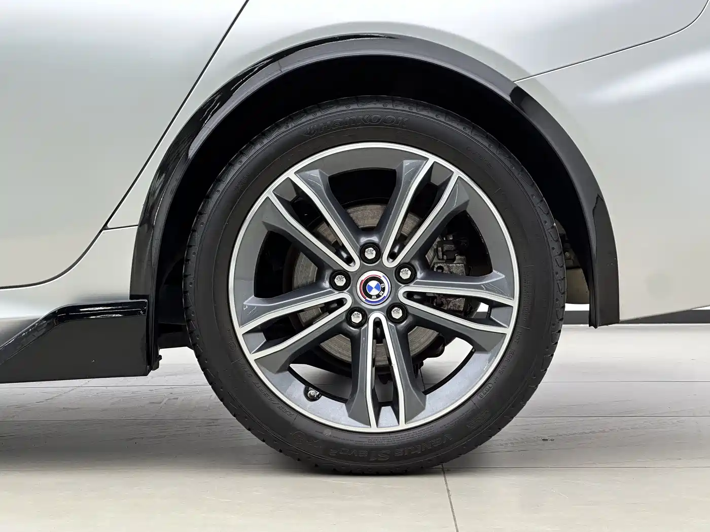 BMW 1 Series 2023 120i M Sport фото 15