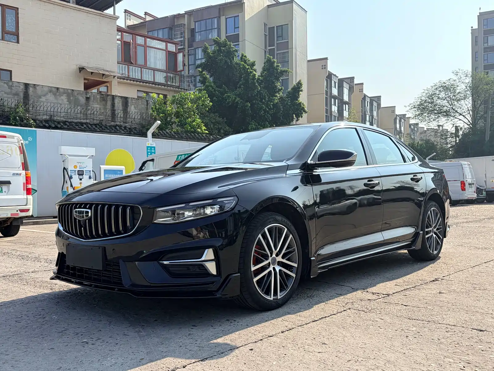 Фото 1 - Geely Preface