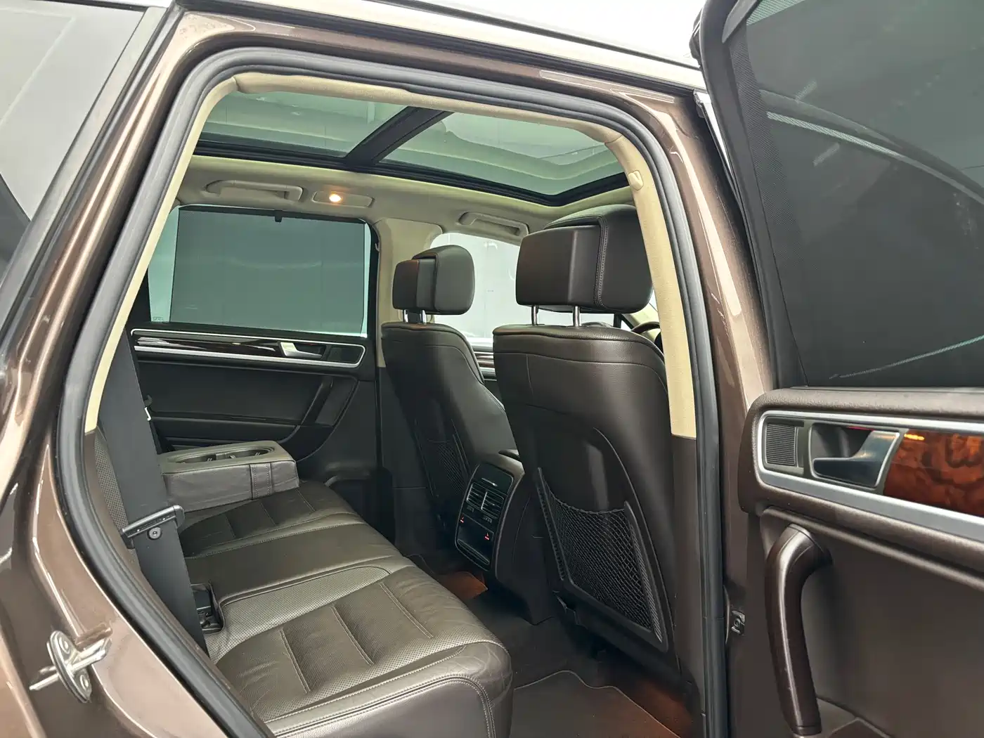 Volkswagen Touareg 2012 R-Line High Spec фото 13