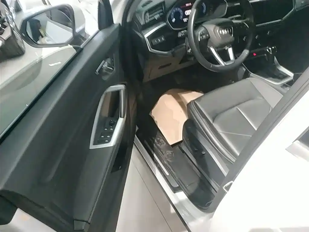 Audi Q3 2021 35 TFSI Progressive Elegance фото 16