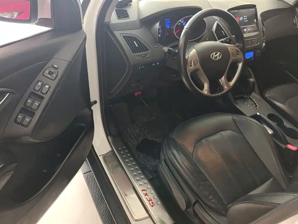 Hyundai Beijing Hyundai ix35 2015 2.0L Automatic 2WD Smart Type China IV фото 16