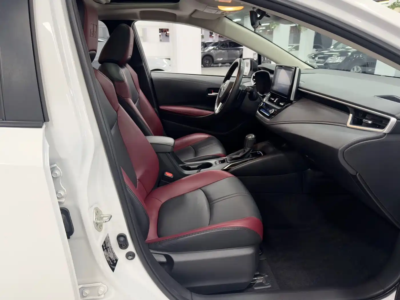 Toyota Corolla 2021 TNGA 1.5L CVT GR SPORT Edition фото 13