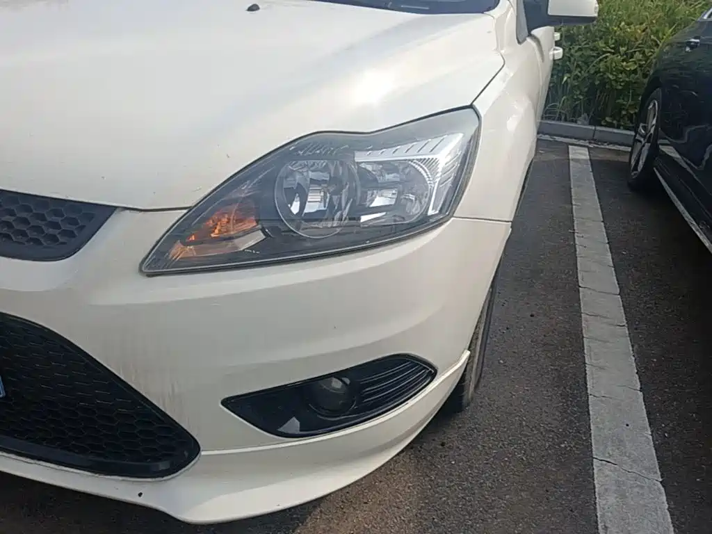 Photo 24 - Ford Focus
