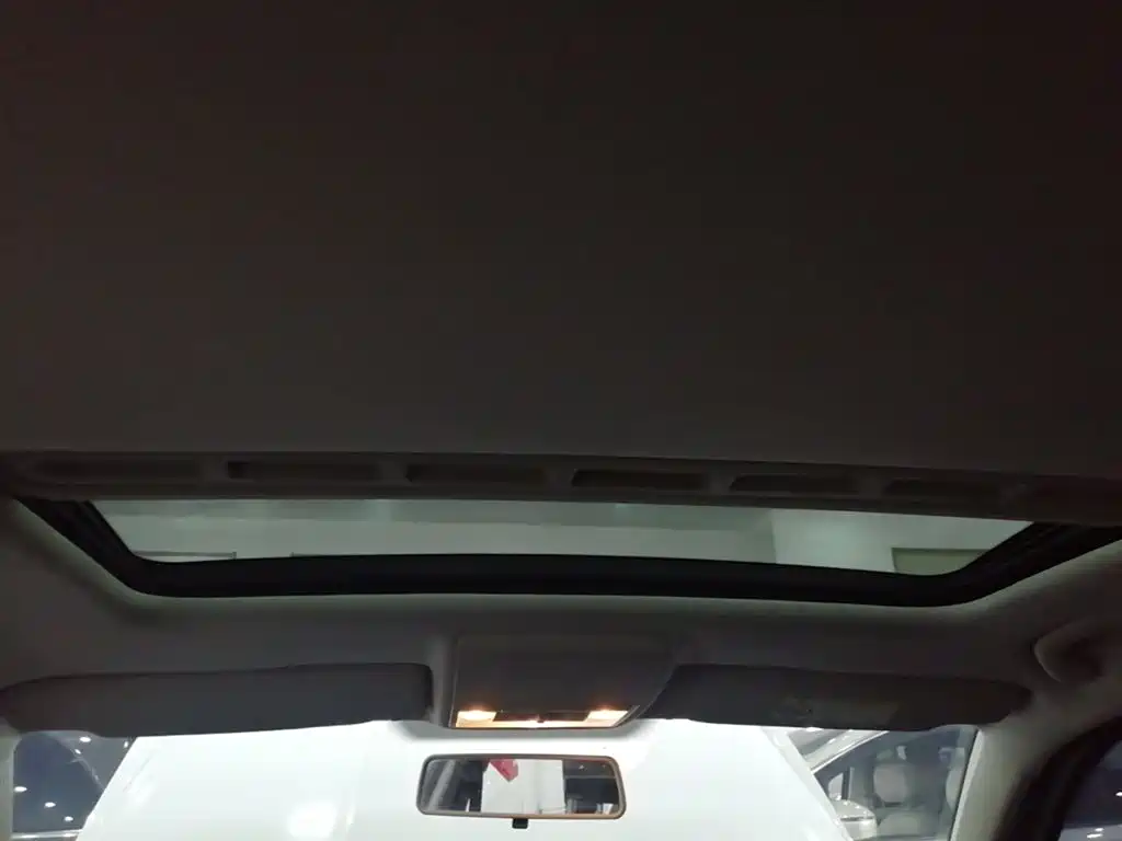 Volkswagen Lavida Tour 2017 230TSI DSG Comfort Edition фото 18