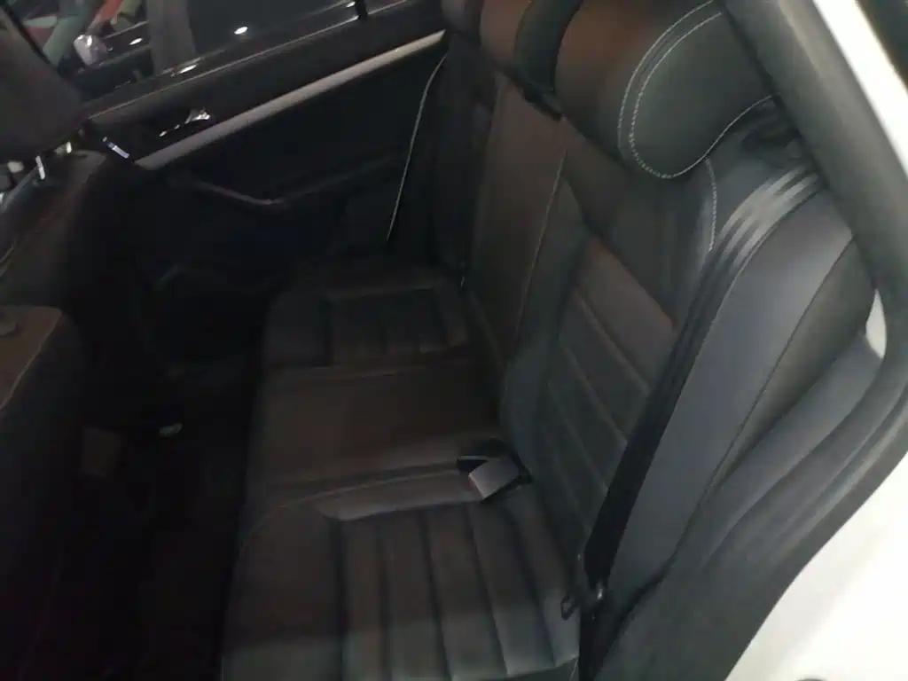 Volkswagen Lavida Tour 2017 230TSI DSG Comfort Edition фото 17