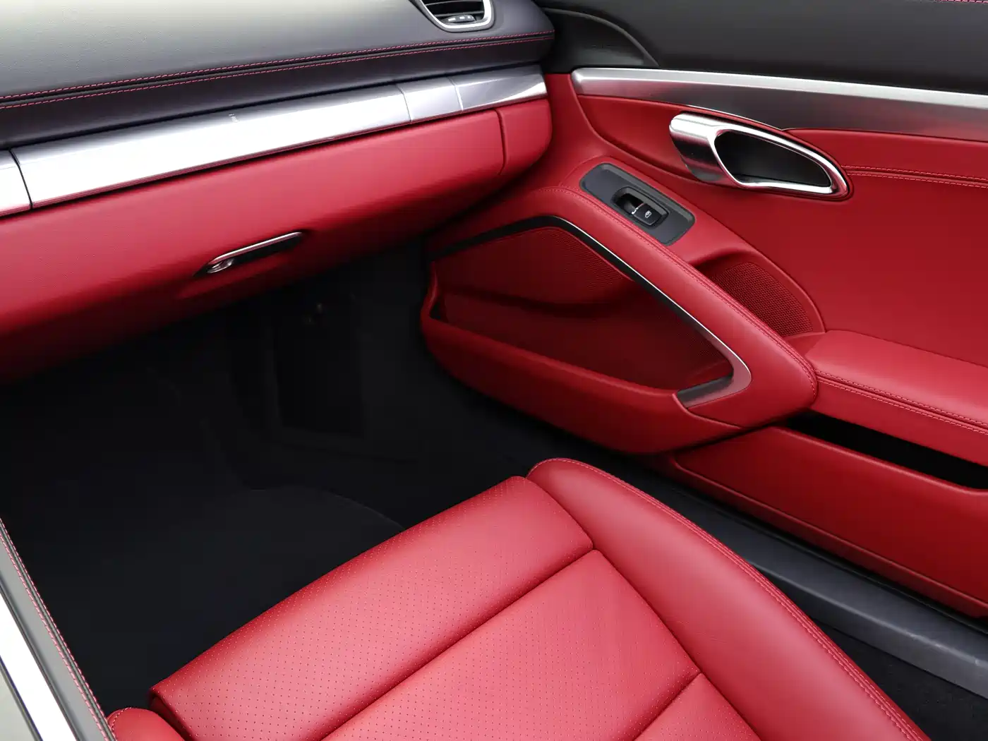 Porsche 718 2022 Boxster T 2.0T фото 8
