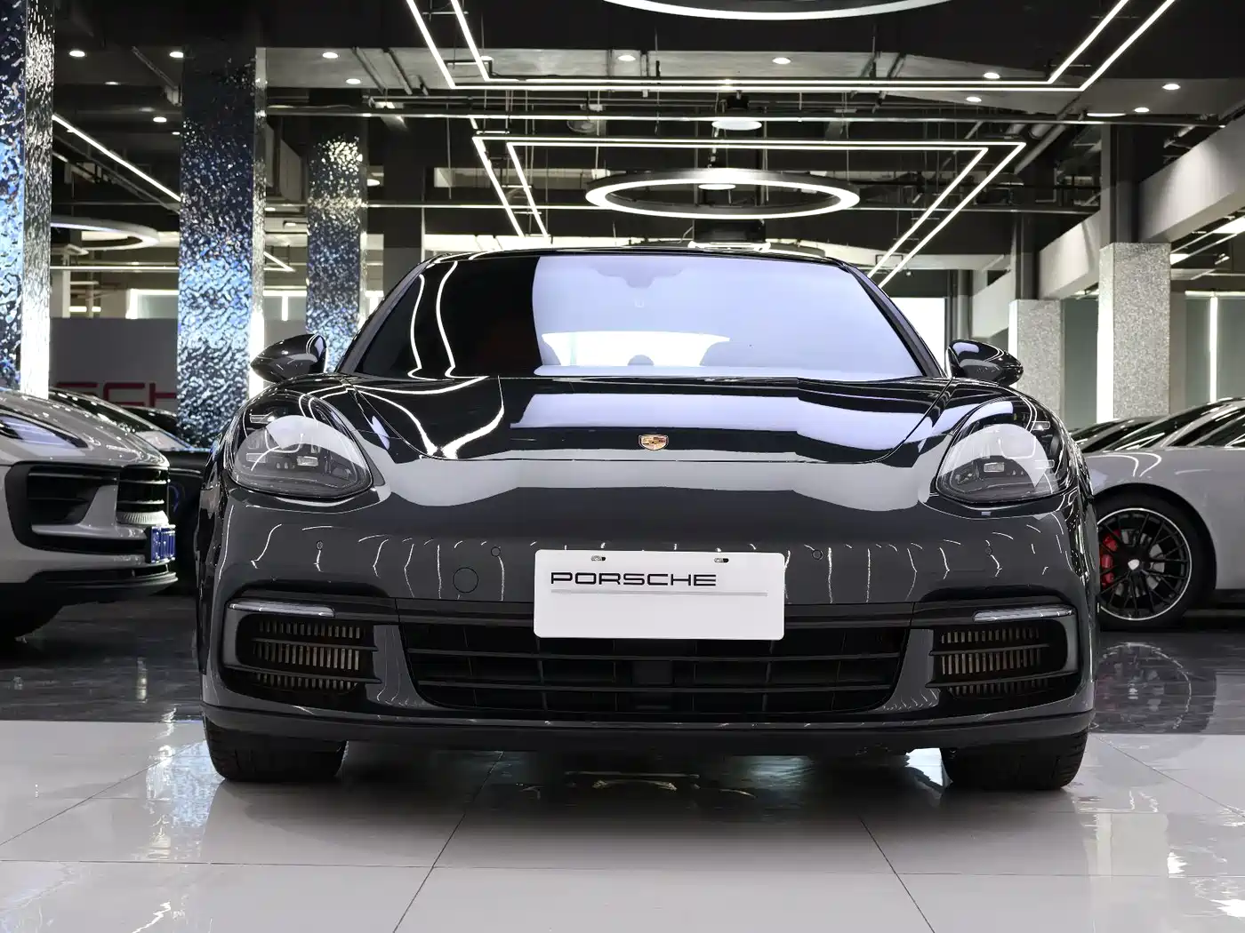 Porsche Panamera 2020 Panamera 10th Anniversary Edition 2.9T фото 2