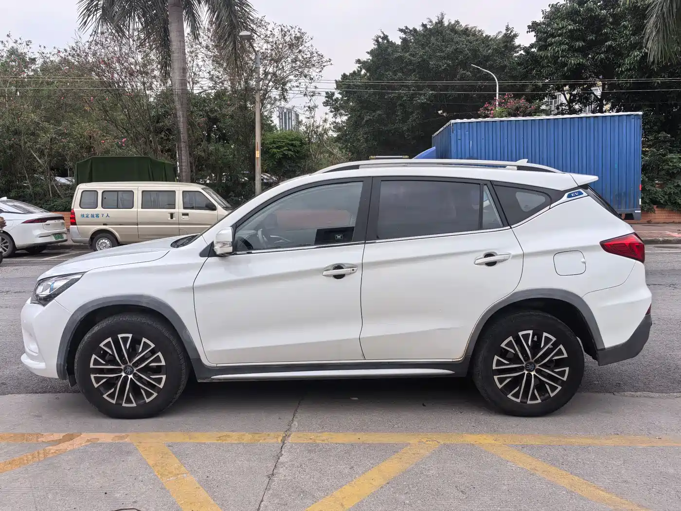 BYD Song New Energy 2017 Song EV300 Premium фото 4