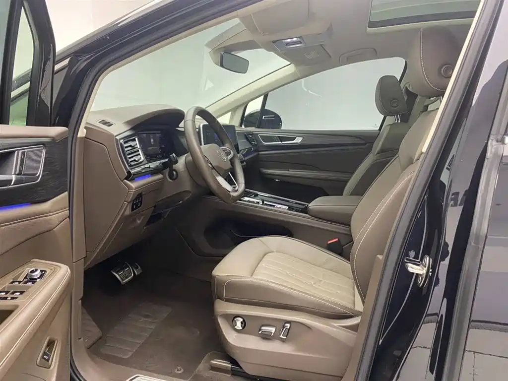 Volkswagen Viloran 2023 Facelift 380TSI Prestige Edition фото 18