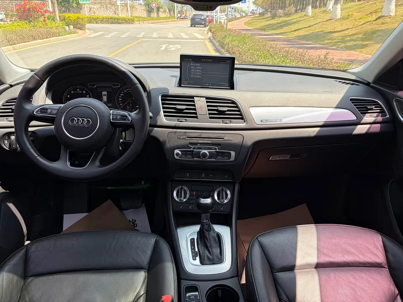 Audi Q3 2015 35 TFSI quattro Technology фото 10