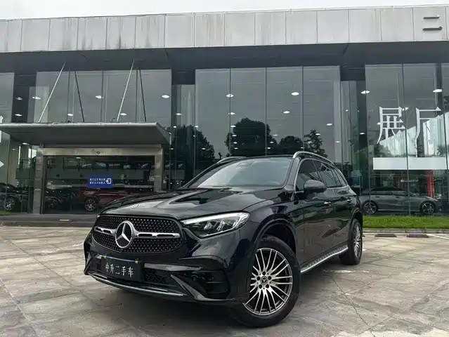 Mercedes-Benz GLC 2023 GLC 300 L 4MATIC Dynamic 7-Seater — фото 1