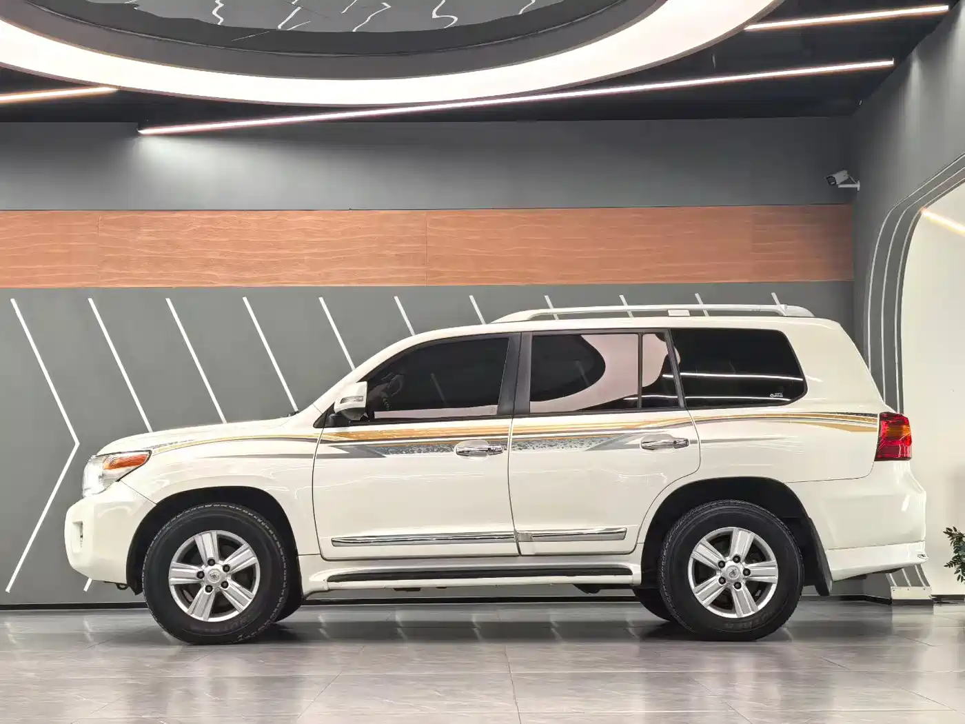 Toyota Land Cruiser (Import) фото 3