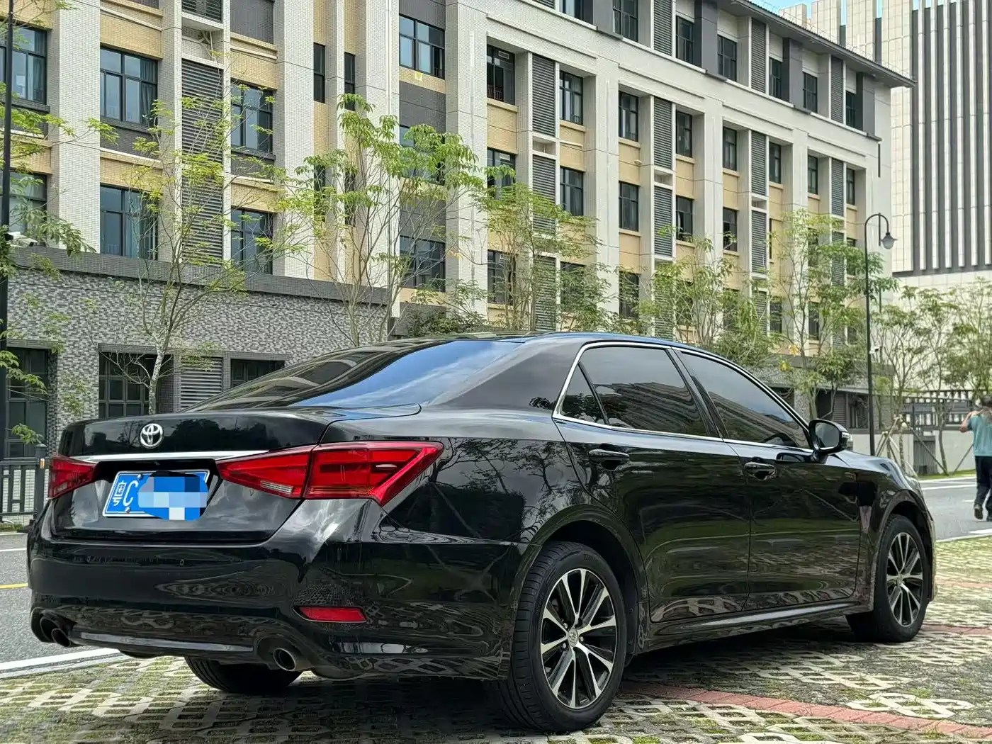 Toyota Crown 2018 2.0T Fashion Edition фото 9