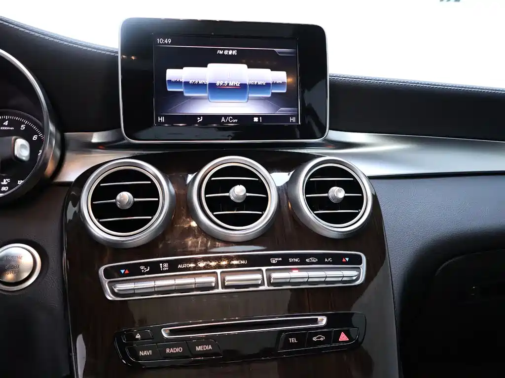 Mercedes-Benz GLC 2019 GLC 260 L 4MATIC Luxury фото 10