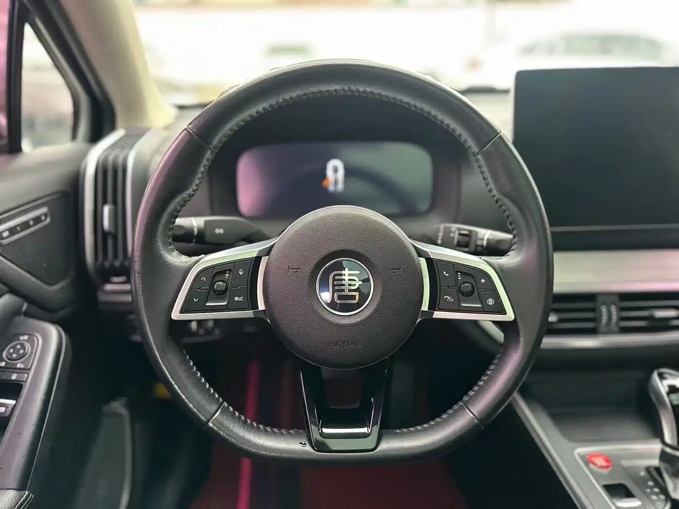 BYD Tang 2018 2018 2.0T Automatic Smart Connection Honor Edition 7-Seater China V