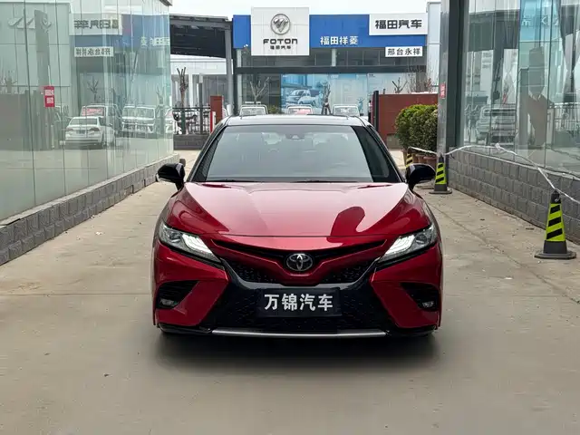 TOYOTA CAMRY