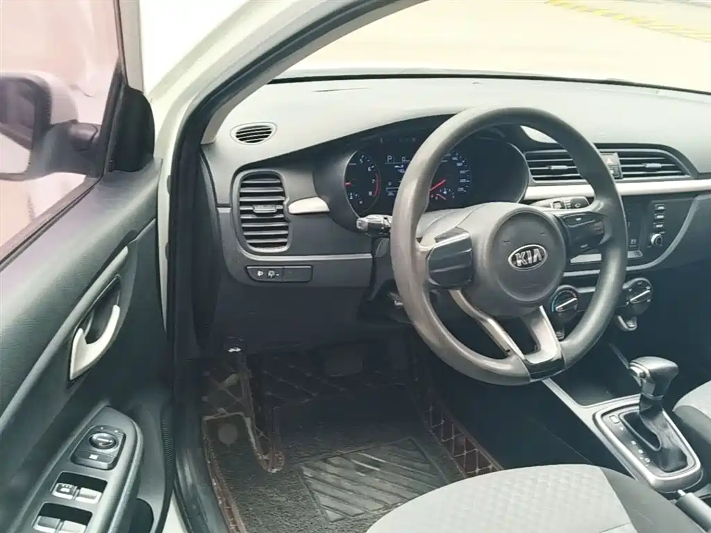 KIA K2
