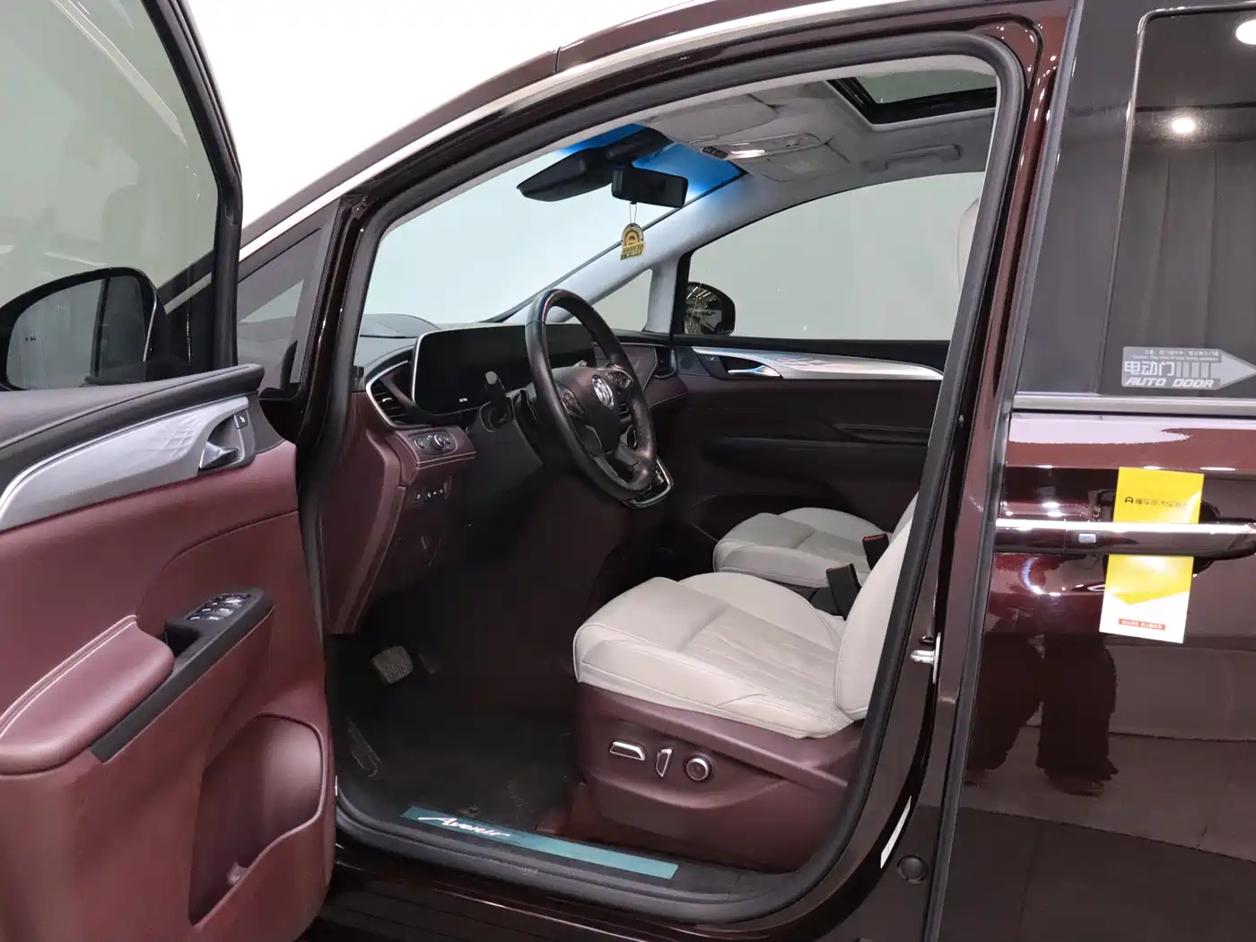 Buick GL8 2022 Avenir Avia 6-Seater Virtue Edition фото 14