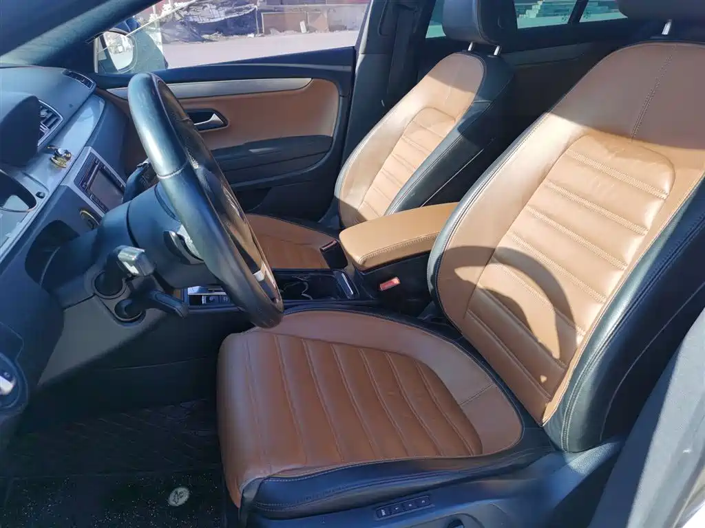 Volkswagen FAW-Volkswagen CC 2016 Model 2.0TSI Luxury фото 8