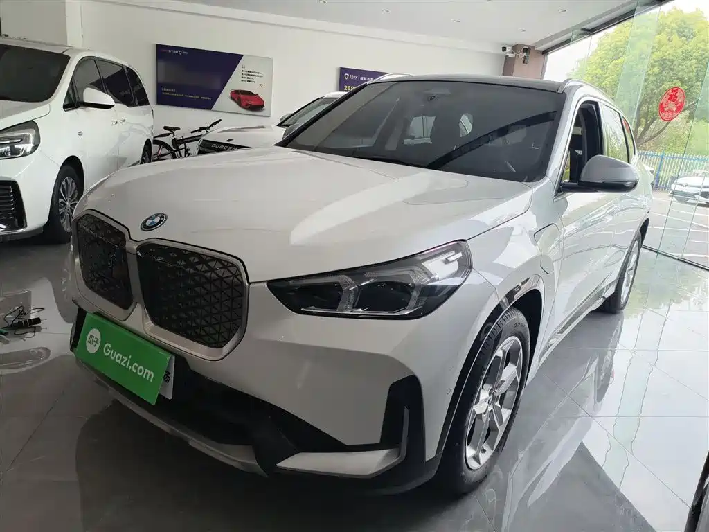 BMW iX1 2023 eDrive25L X Design Package фото 2