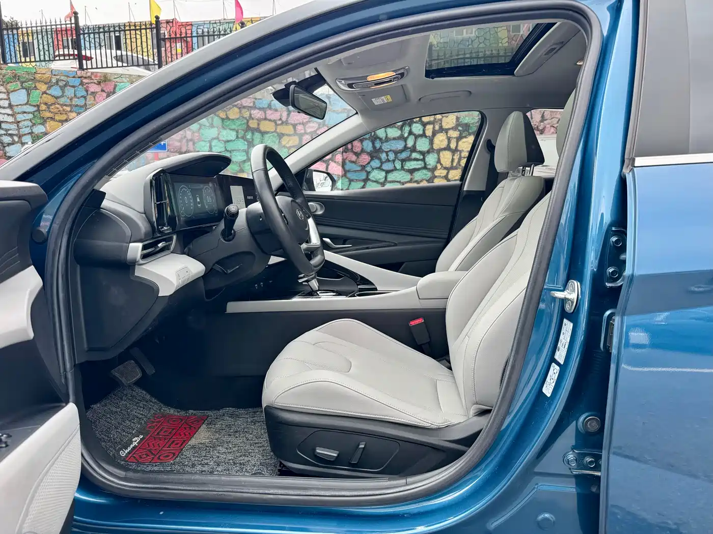 Hyundai Elantra 2021 1.5L CVT TOP Flagship Edition фото 4