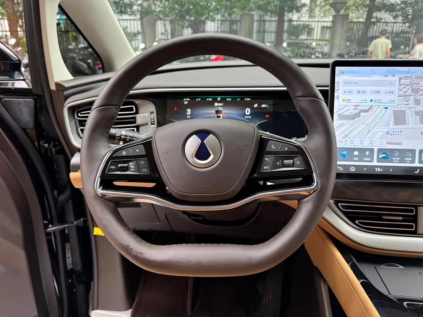 Denza D9 2025 DM-i Smart Drive Edition 1020 AWD Luxury фото 14