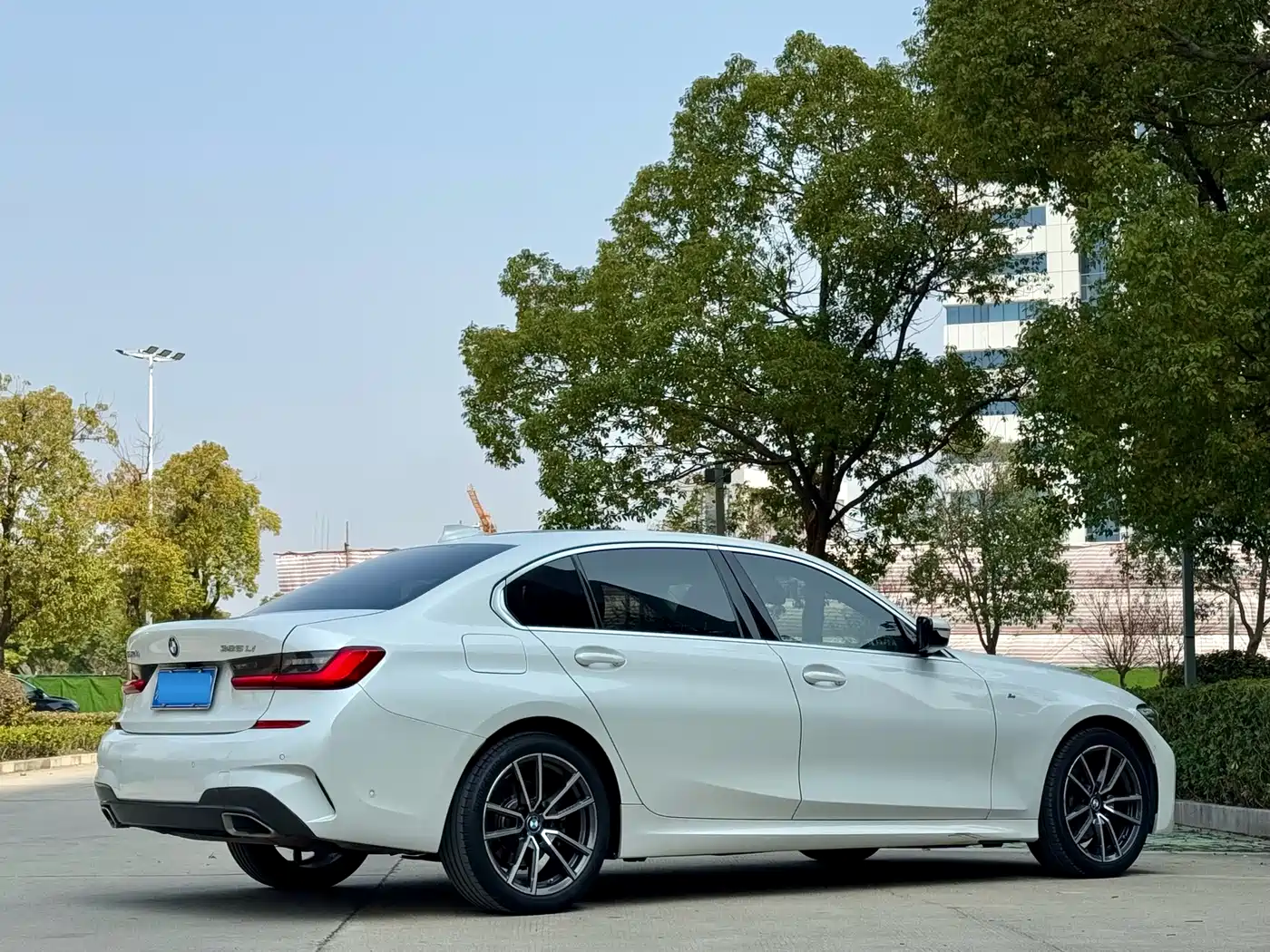 BMW 3 Series 2021 325Li M Sport Package фото 4