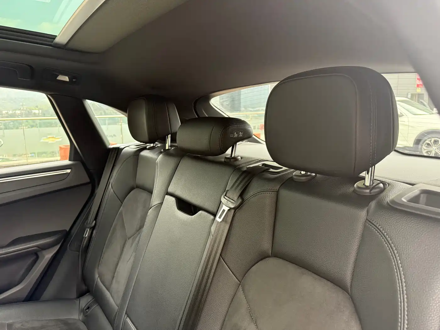 Porsche Macan 2018 Macan 2.0T фото 26