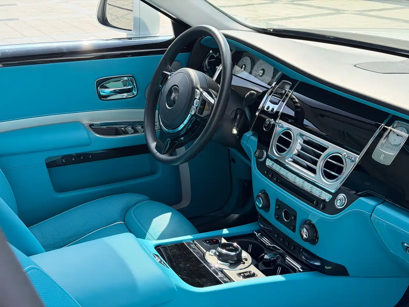 Rolls-Royce Ghost 2018 6.6T Standard Wheelbase фото 25