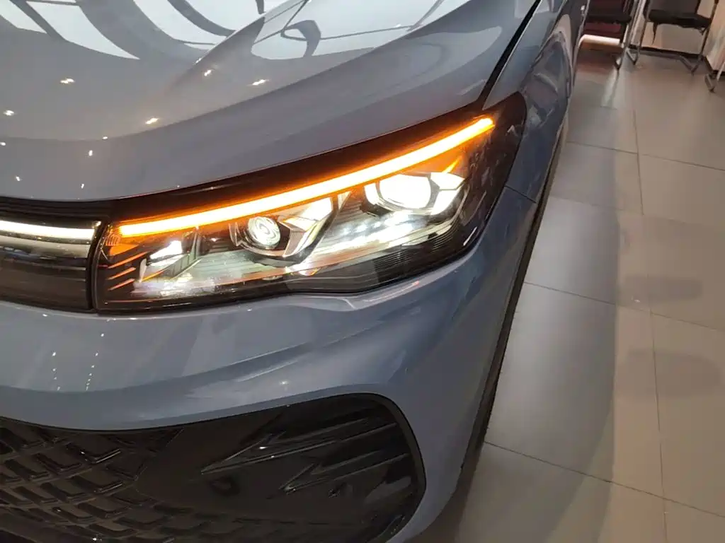 Volkswagen Tiguan L 2025 2024 PRO 380TSI 4WD R-Line Premium Edition