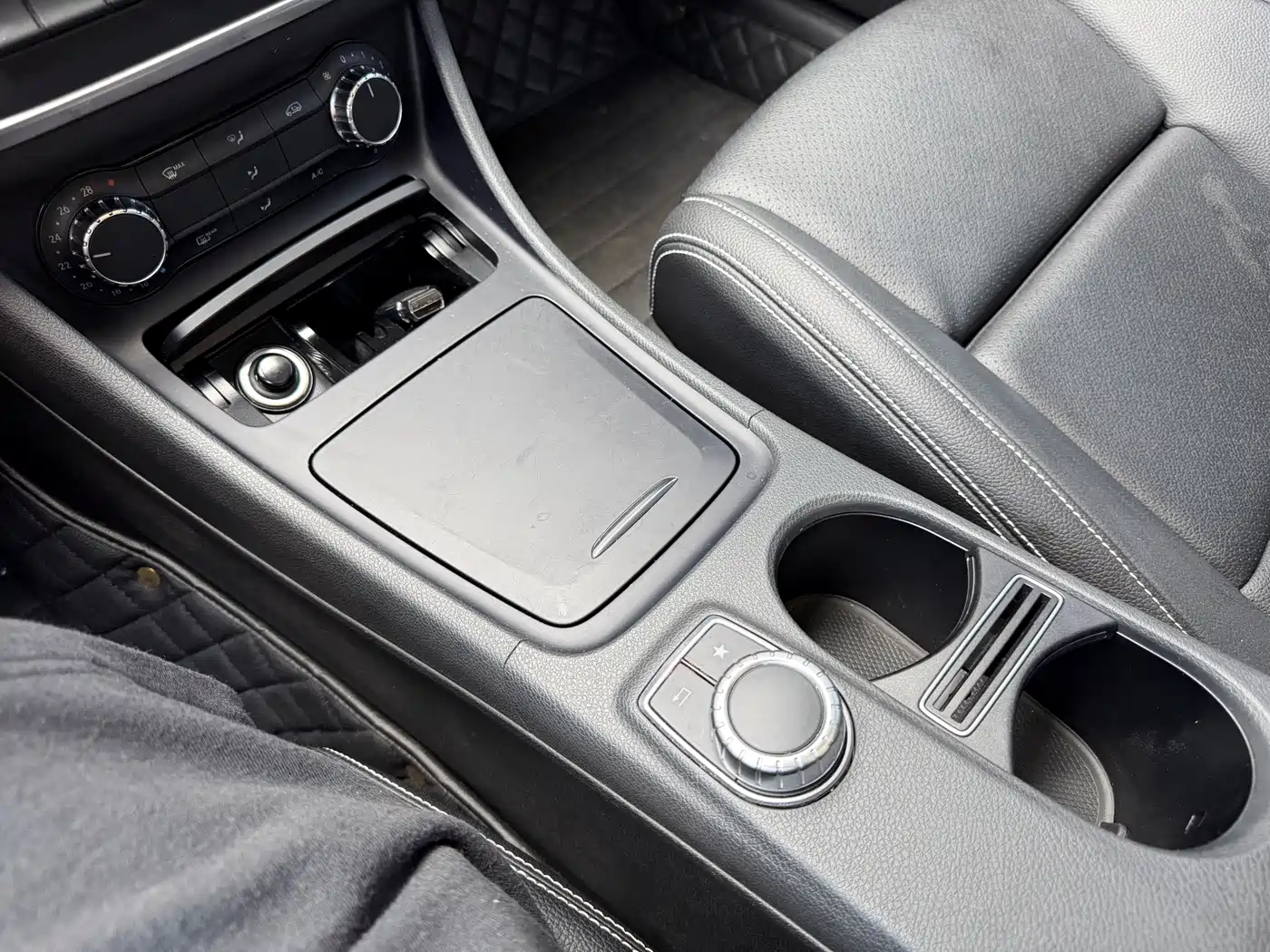 Mercedes-Benz GLA 2016 GLA 200 Dynamic фото 7