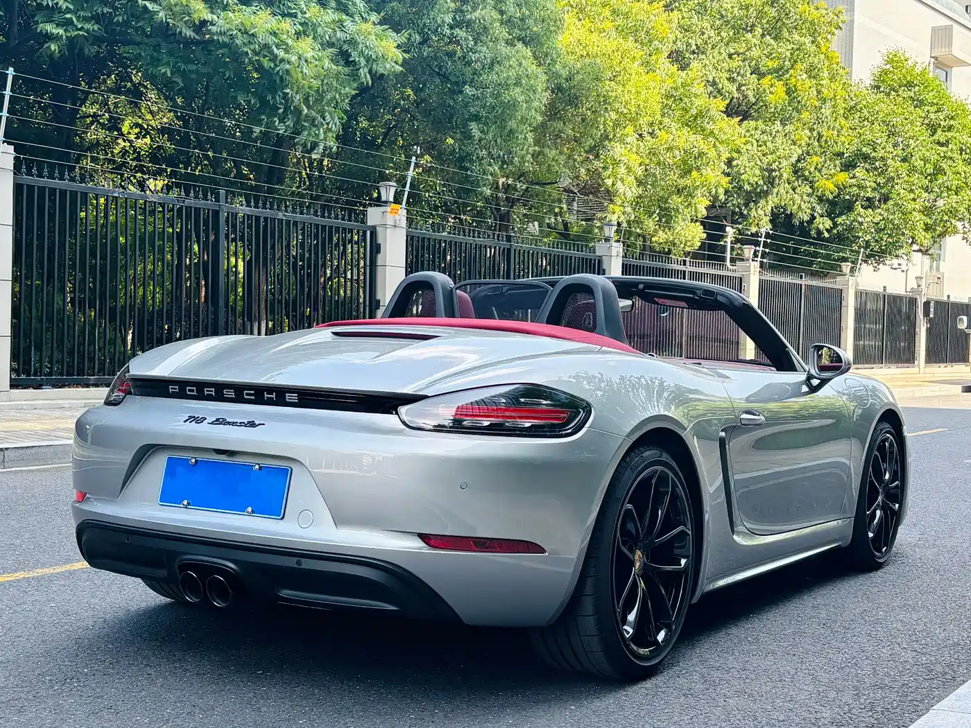 Porsche 718 2023 Boxster Style Edition 2.0T фото 4