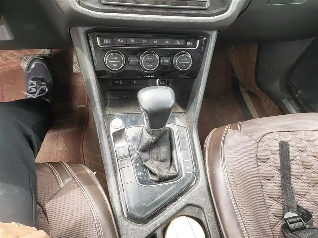 Volkswagen Tiguan L 2018 330TSI Automatic 2WD Luxury Edition фото 21