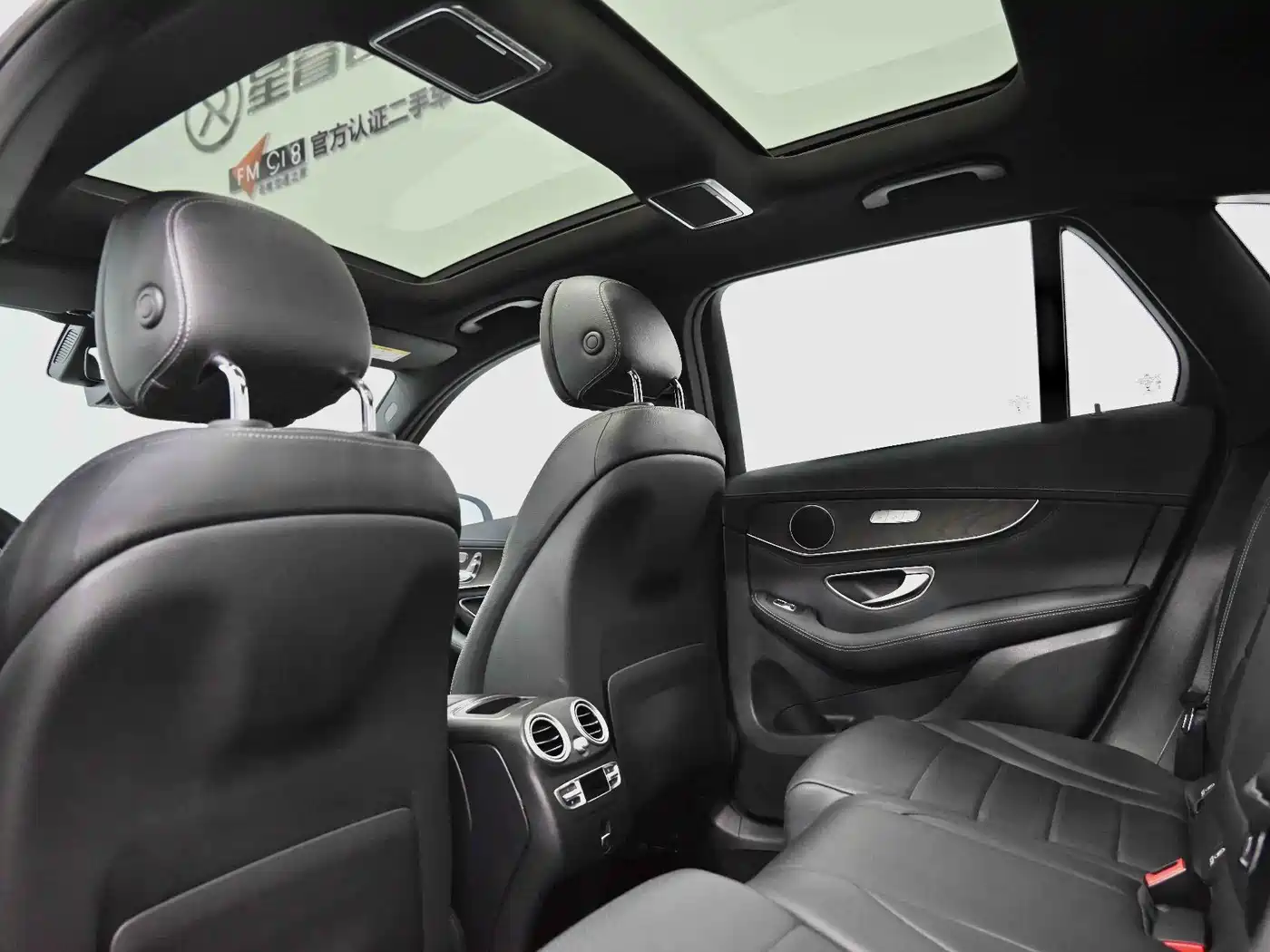 Mercedes-Benz GLC 2020 Facelift GLC 300 L 4MATIC Dynamic фото 37