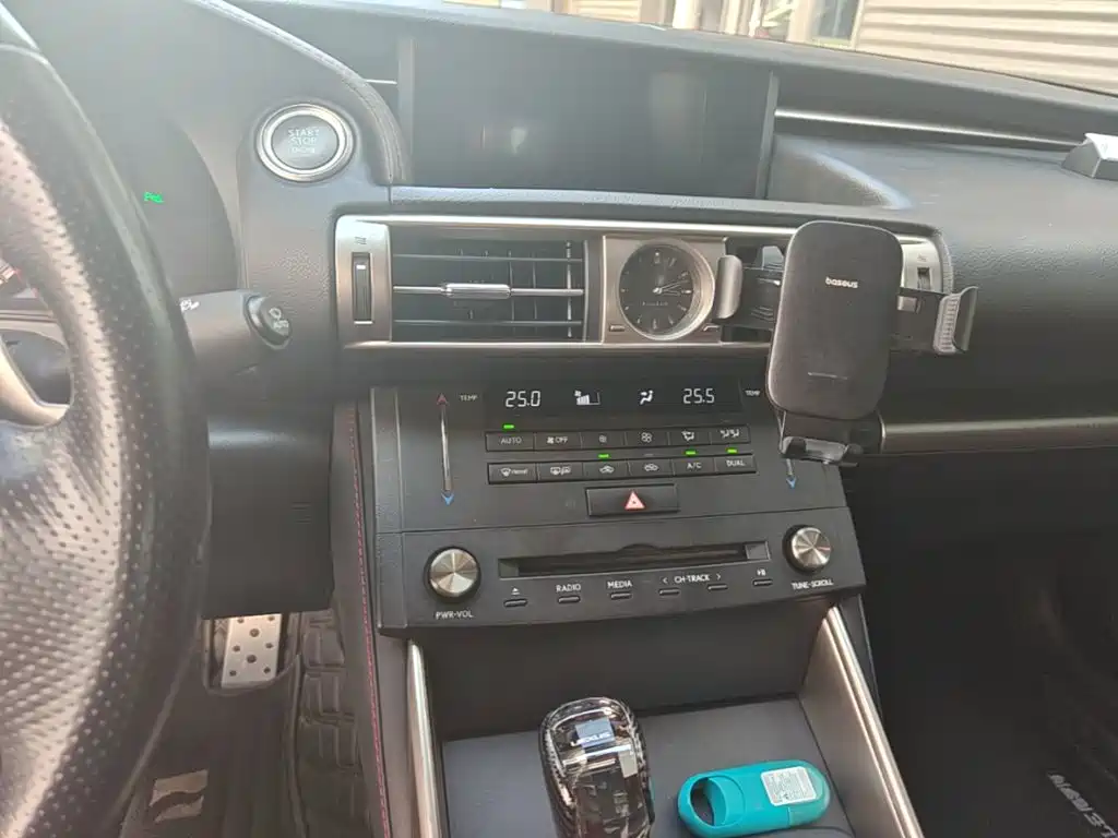 Lexus IS 2016 2015 200t F SPORT