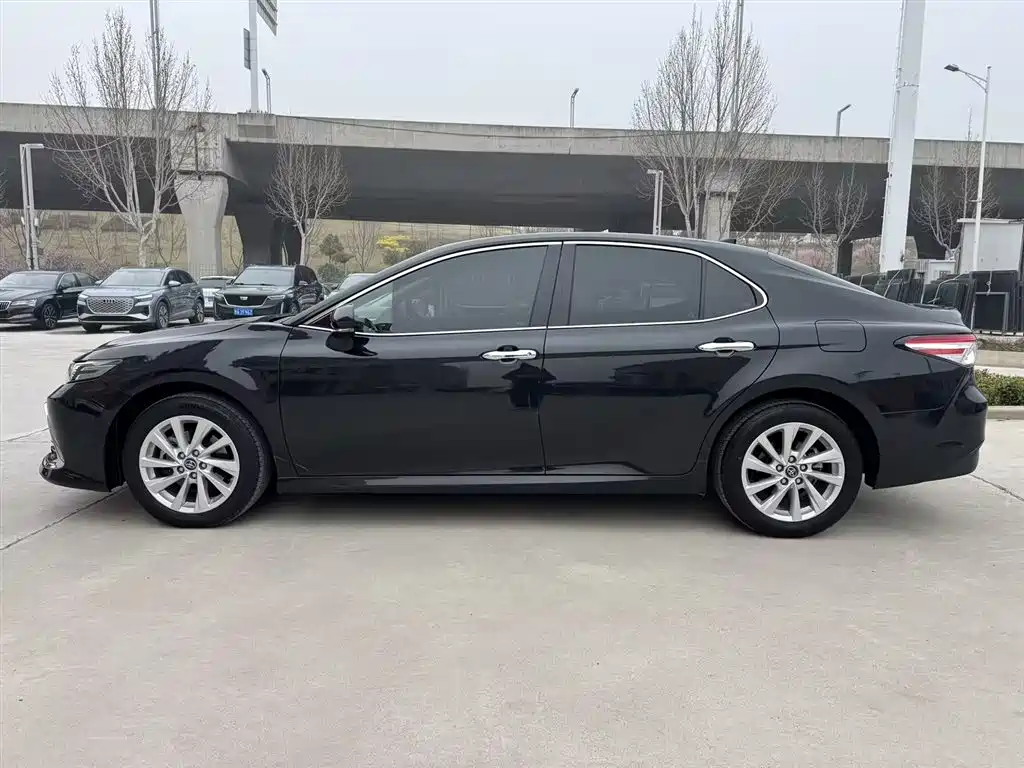 Toyota Camry 2021 2.0G Luxury Edition фото 4