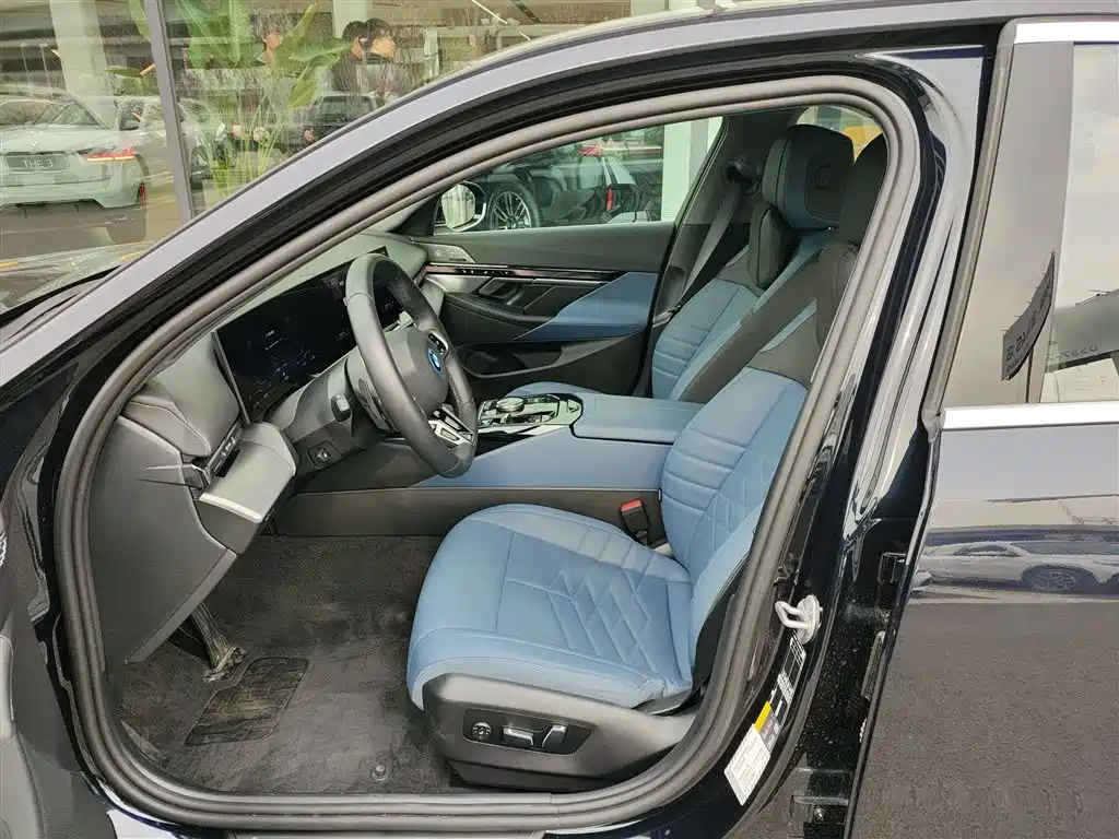 BMW i5 2024 eDrive 35L M Sport Package фото 10